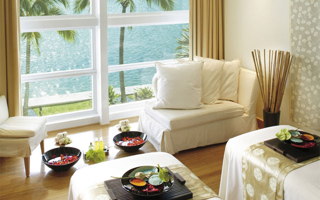 Miranda Style Lounge