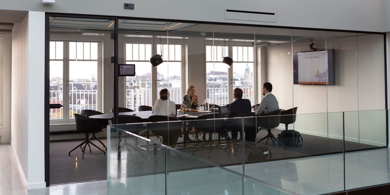 Collaboration d’équipe au bureau