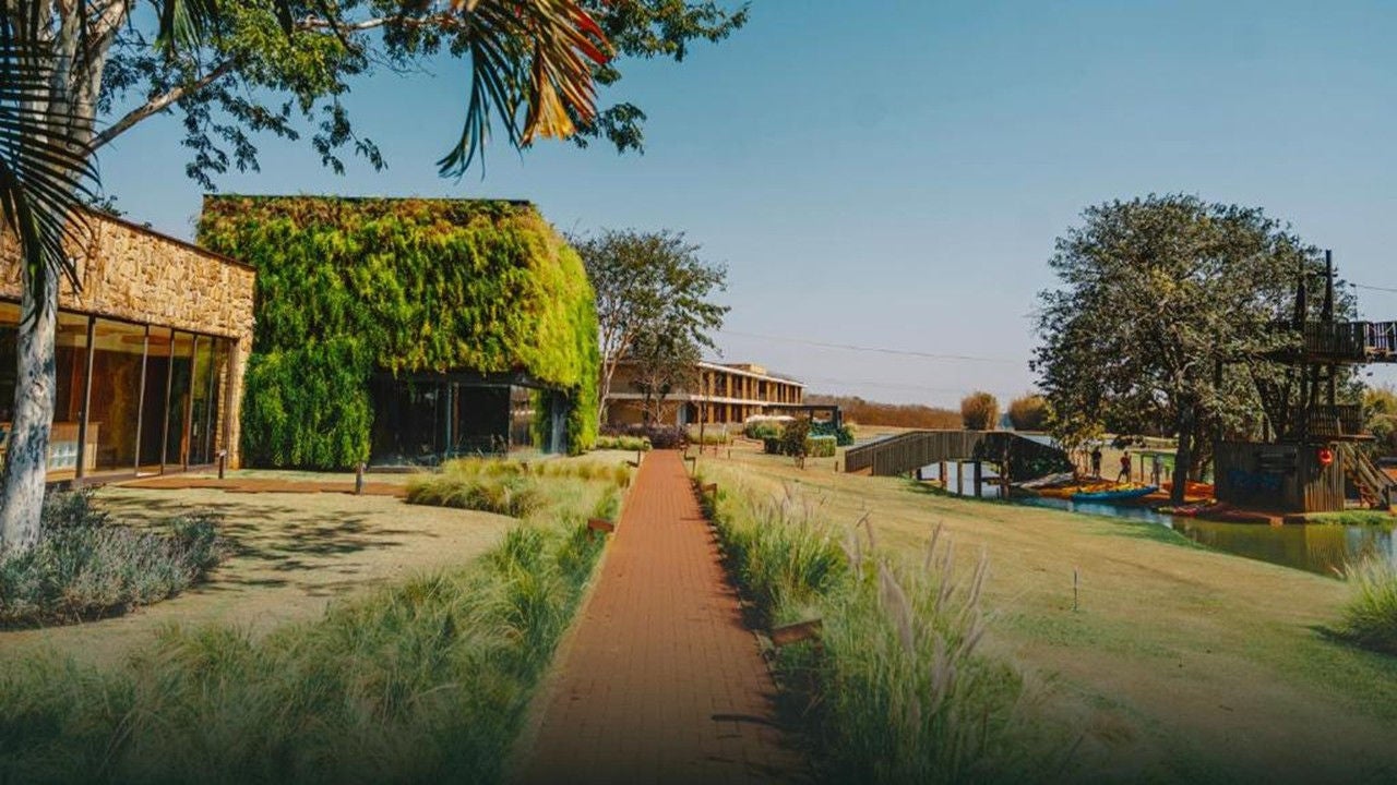 Digital cards flexibility in how to pay.