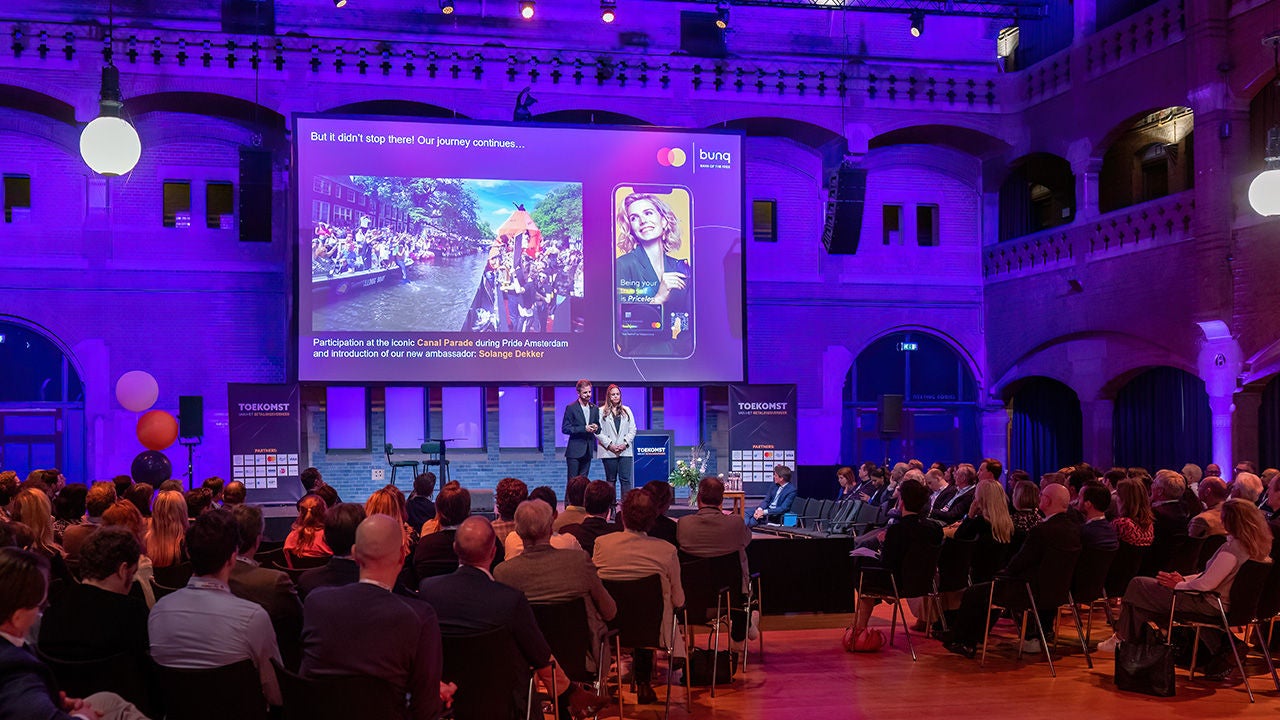 A GIF showing the steps to enroll and get started with one credentials.