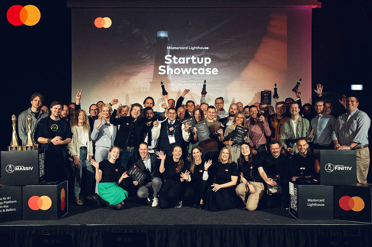 startup showcase group photo on stage