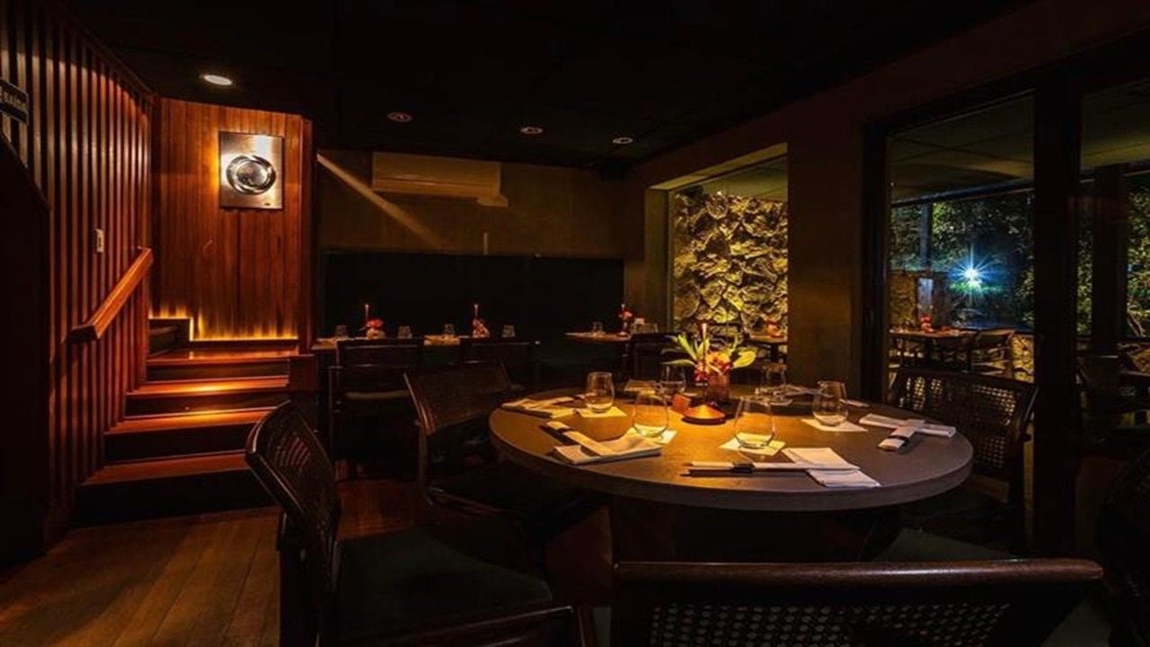 Digital cards manage finances.