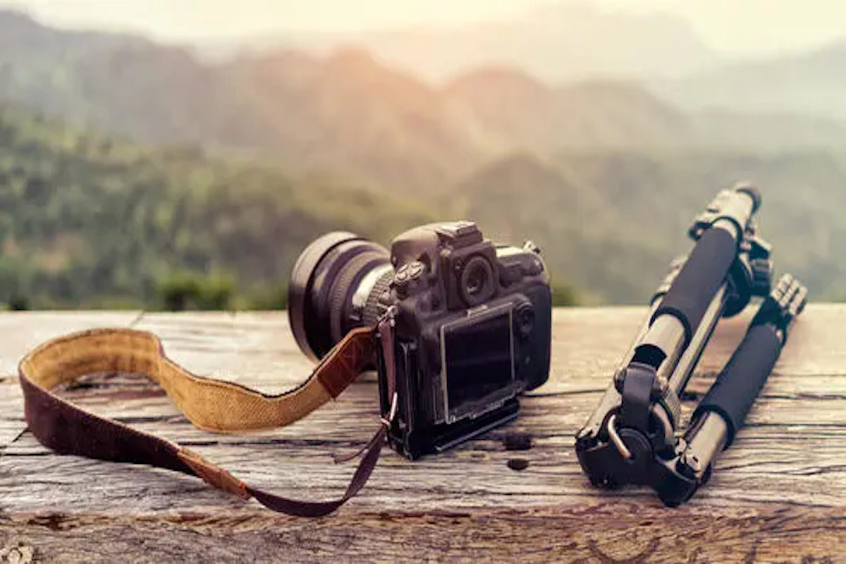 iStock Foto mit Kamera und Sonnenuntergang