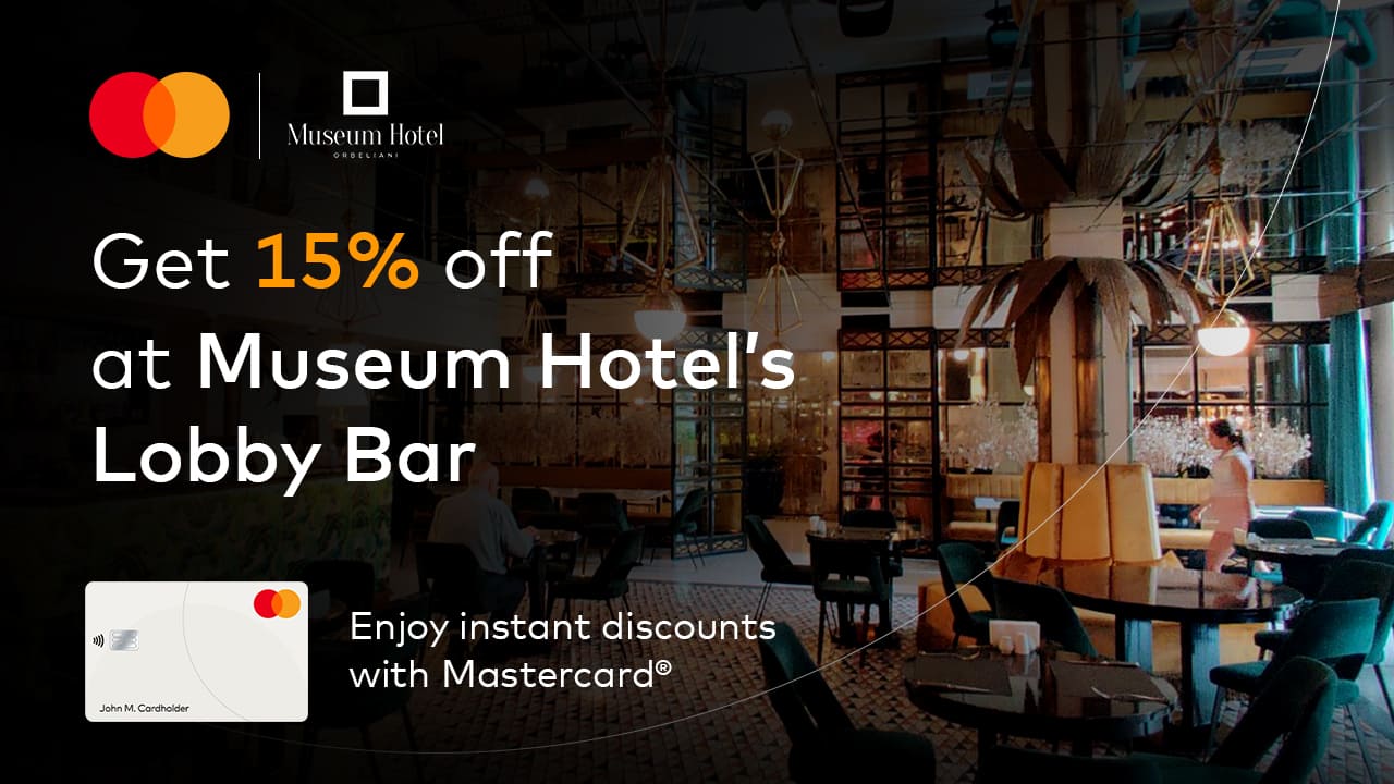 museum hotel lobby bar