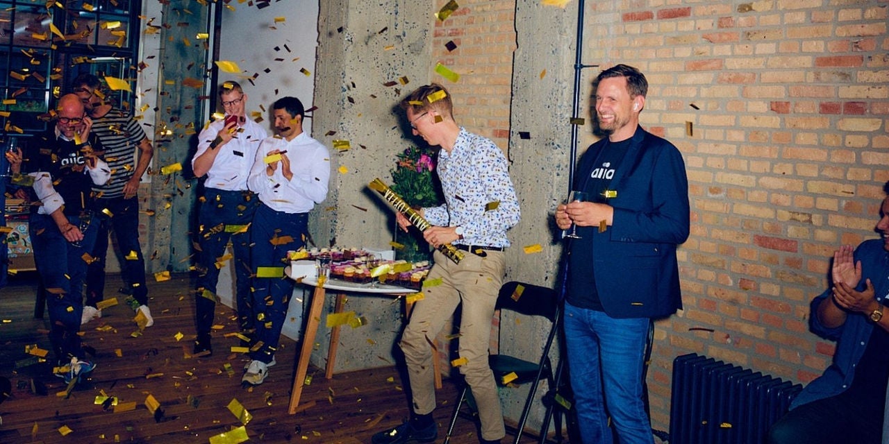 Des gens lors d’une célébration