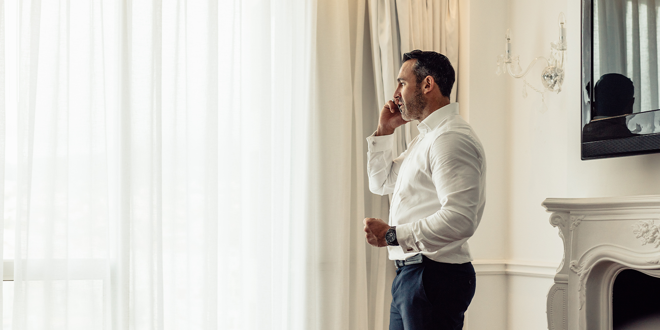 men speacking at the phone