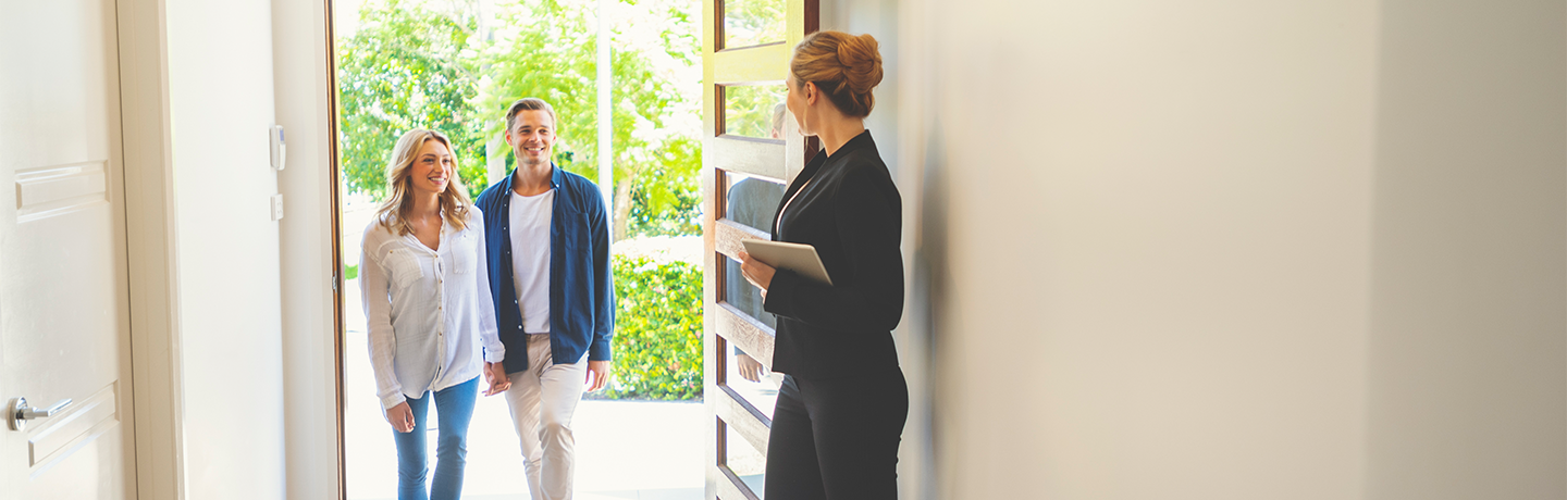 Plus facile de laisser entrer une famille dans la maison