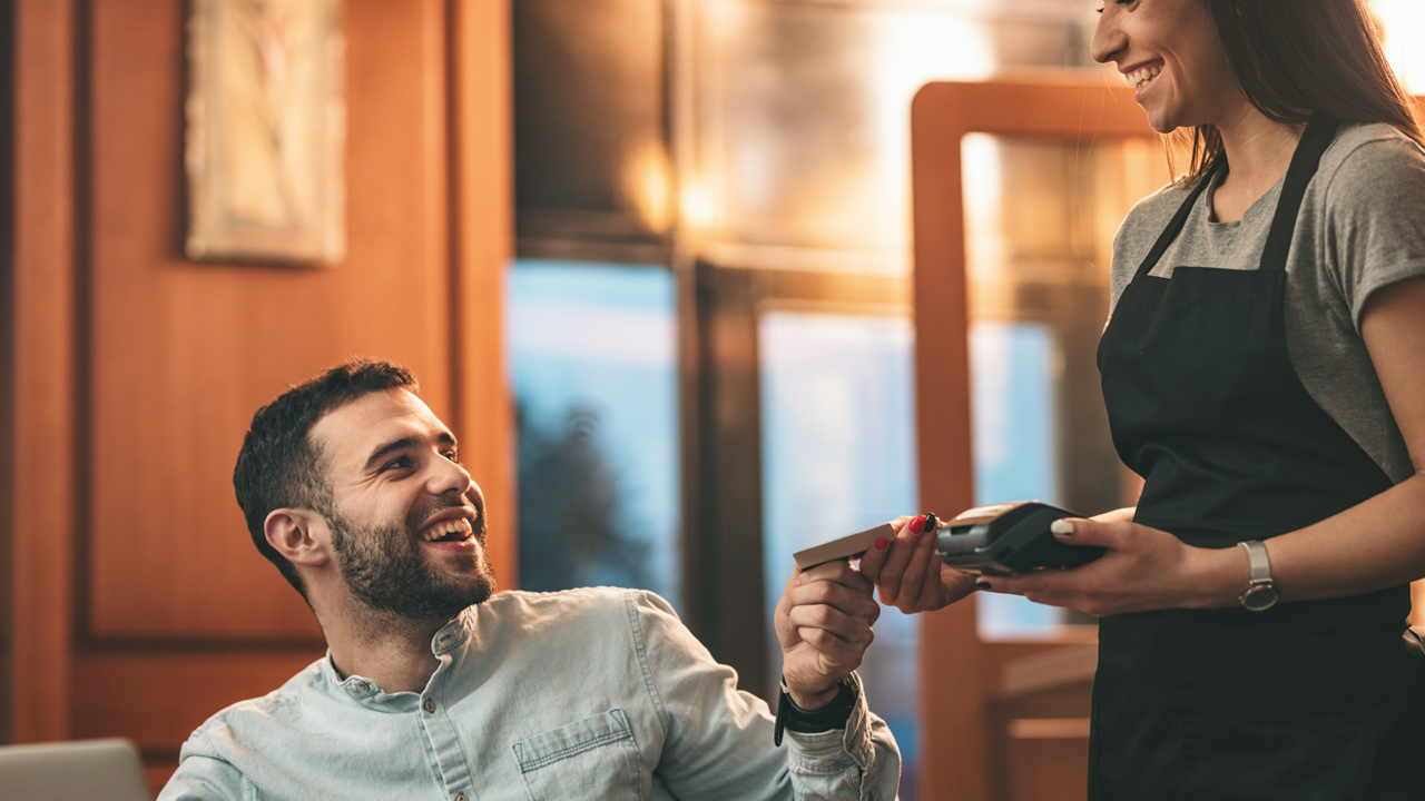 Cartões de débito Mastercard.