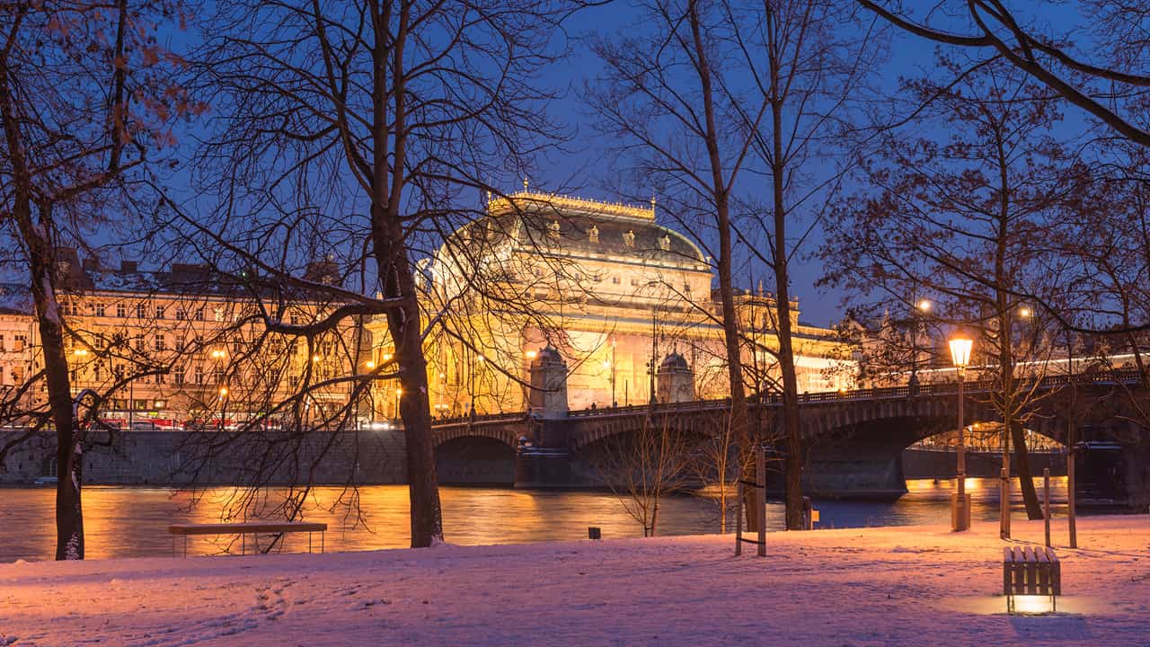Narodno gledališče Praga reka
