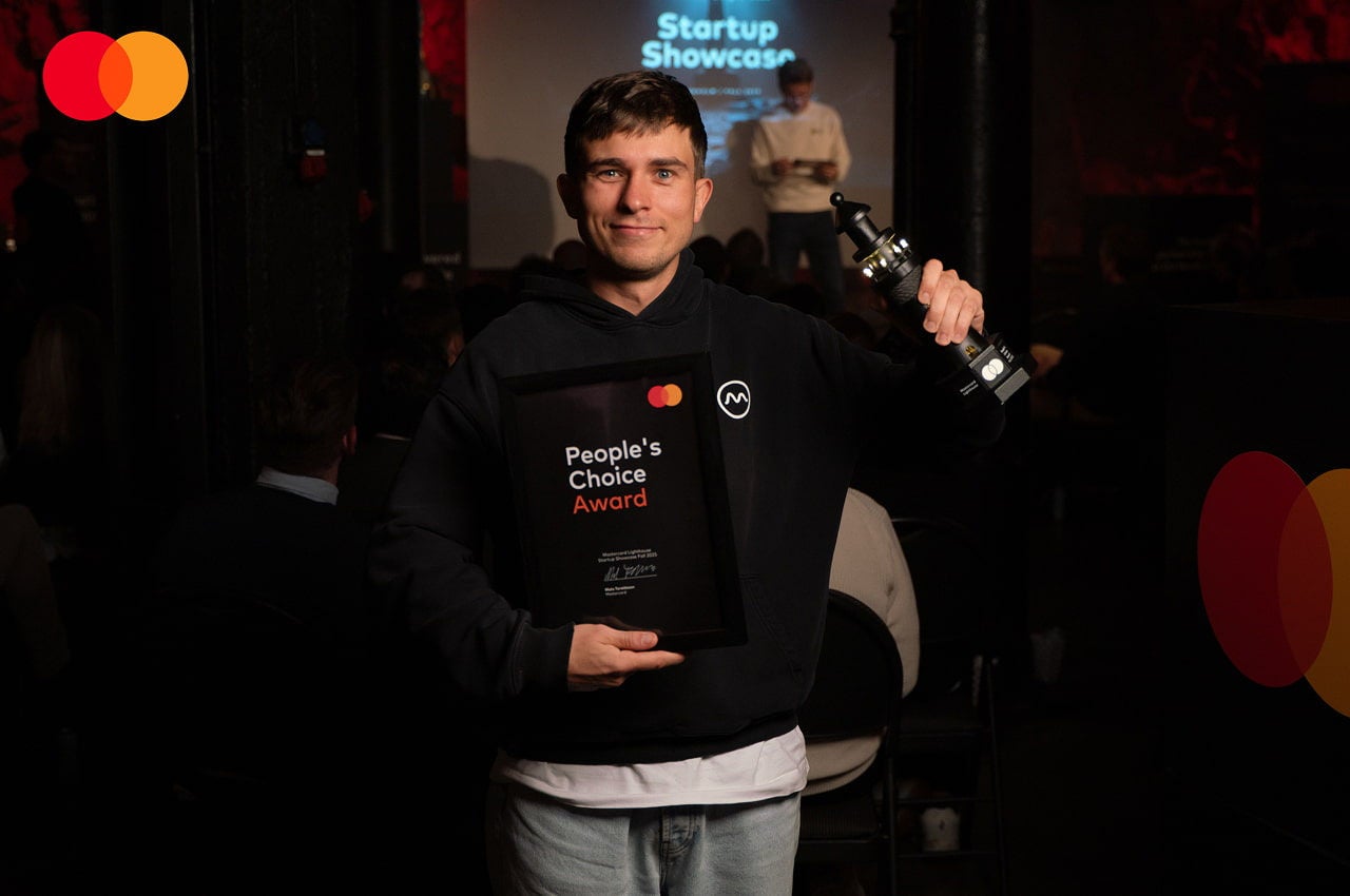 peoples choice award winner with trophy