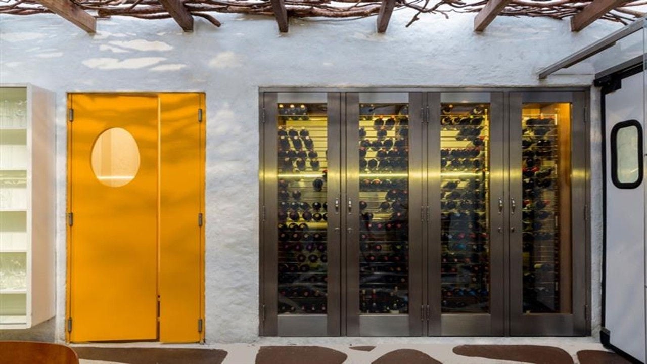 Digital cards apply for and receive.