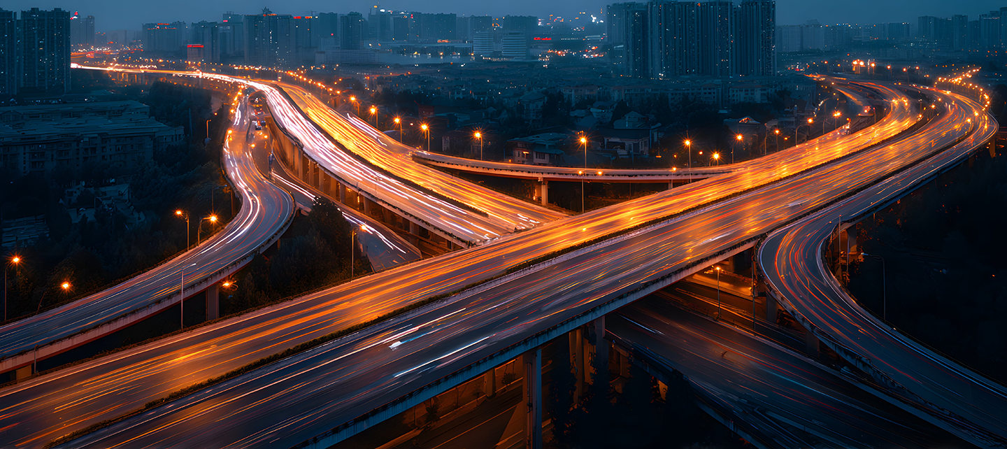 Autobahn bei Nacht
