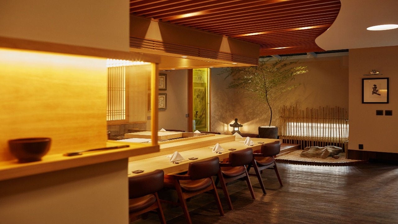 Digital cards flexibility in how to pay.