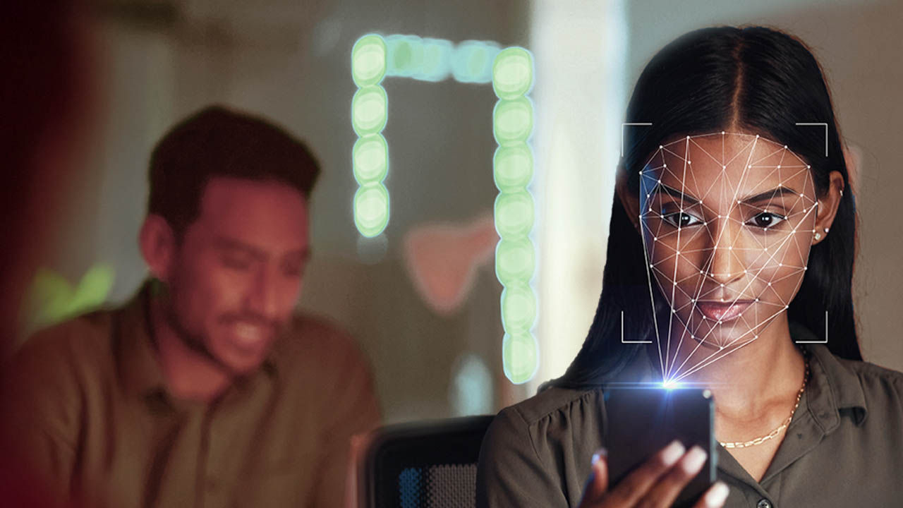 Mulher, telefone com reconhecimento facial e cibersegurança biométrica futurista, identificação ou leitura facial para segurança móvel.