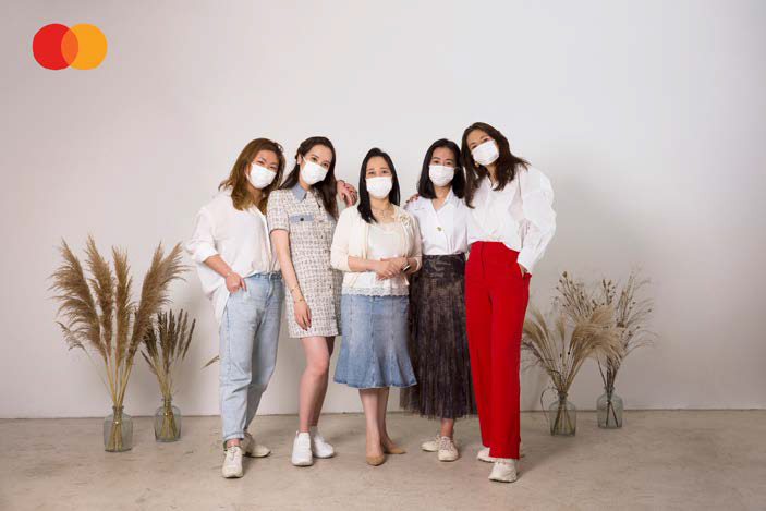 (From left to right) Emily Wong, Founder of Floristry by Art of Living; Jess Jann, Co-Founder of Jessica Beauty Group; Helena Chen, Managing Director, Hong Kong and Macau, Mastercard; Karen Chen, Founder of O:RIN; and Olivia Cotes-James, CEO & Founder of LUÜNA Naturals join forces to celebrate the International Women’s Day 2021.