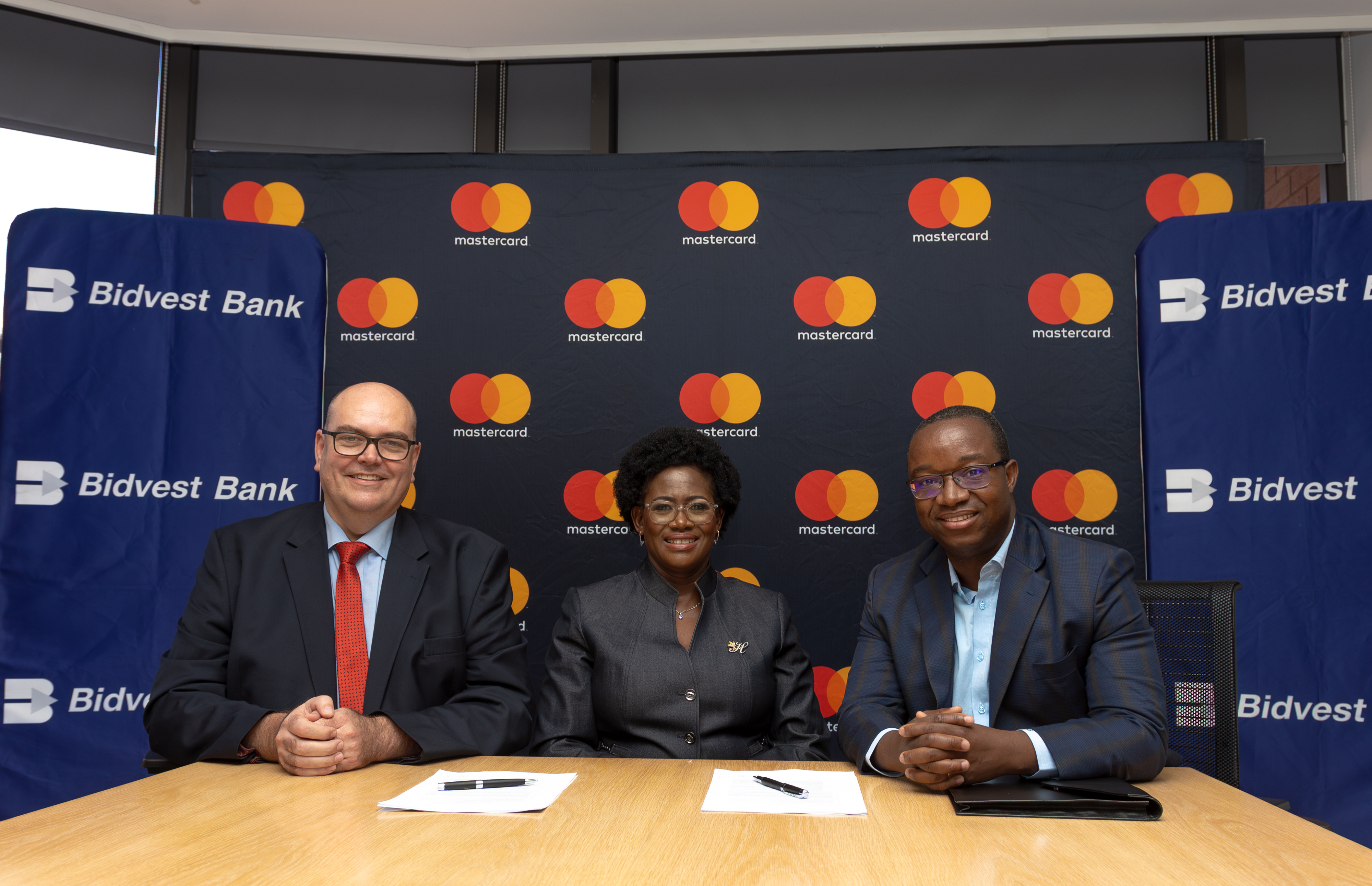 From left to right: Gabriel Swanepoel, Country Manager at Mastercard, Southern Africa (Left), Hannah Sadiki, Chief Executive Officer, Bidvest Financial Services (Middle) and Tendani Sikhwivhilu, Chief Financial Officer at Bidvest Bank (Right) at the MOU signing aimed at transforming international remittances for South Africans through the Bidvest Bank BidSend, powered by Mastercard.