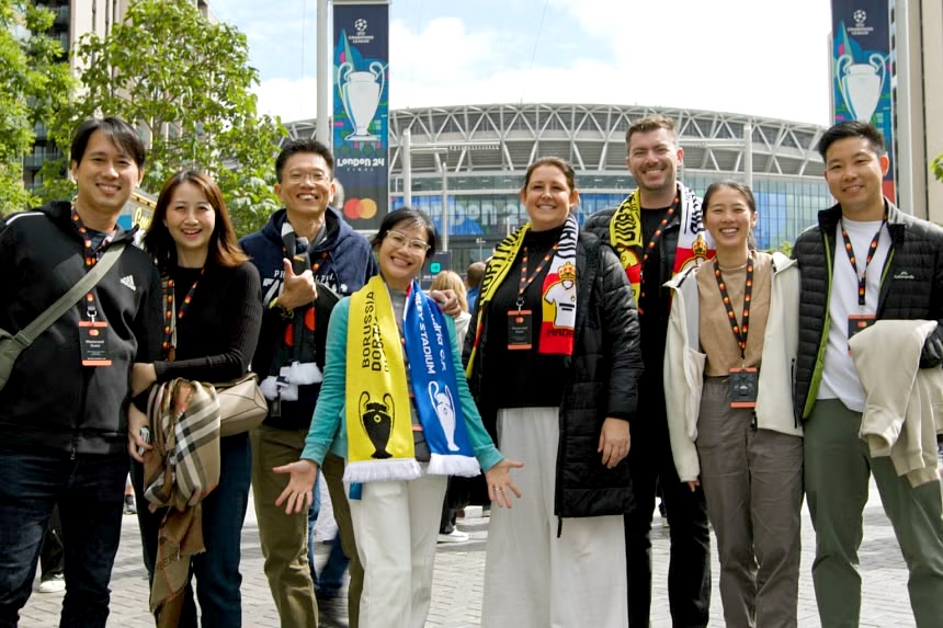 Watching the UEFA Champions League Final live was just one of the many experiences that five Citibank customers (one not pictured) and their loved ones enjoyed on their paid trip to London, made possible by the bank’s partnership with Mastercard.