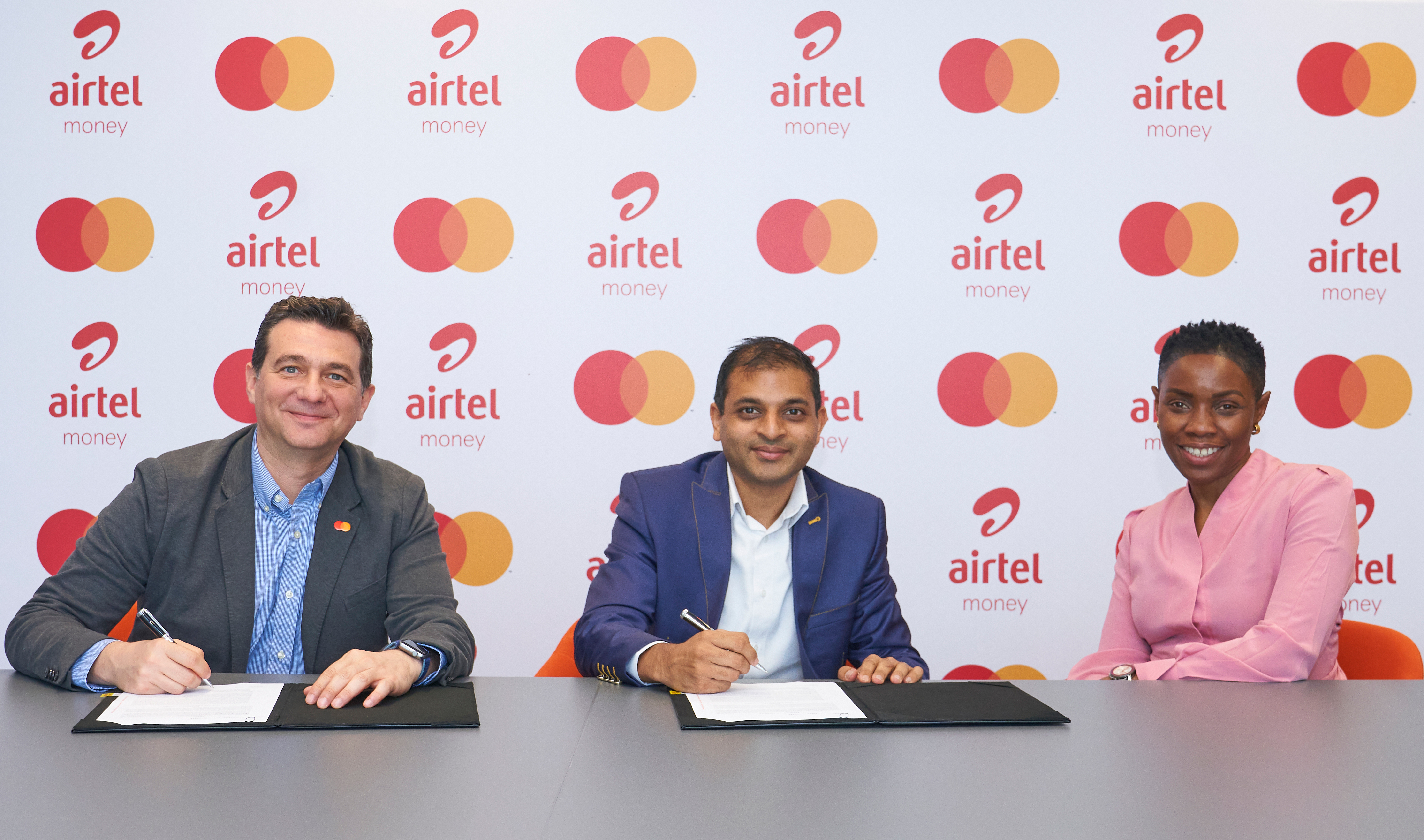 (Left to right): Onur Kursun, Executive Vice President, New Payment Platforms EEMEA Mastercard, Ian Ferrao Chief Executive Officer, Airtel Money Africa and Ngozi Megwa, Senior Vice President, Digital Partnerships EEMEA Mastercard during the launch of a new cross-border remittance service that will enable Airtel customers in 14 African countries to send money to and receive funds from wallets in over 145 markets across the world. Airtel will leverage Mastercard’s global network and digital payments capabilities to deliver a first-class experience for over 100 million Airtel Africa mobile phone users looking for access to fast and secure money transfers.