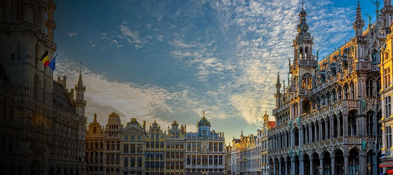 Gotska stavba z zastavo EU