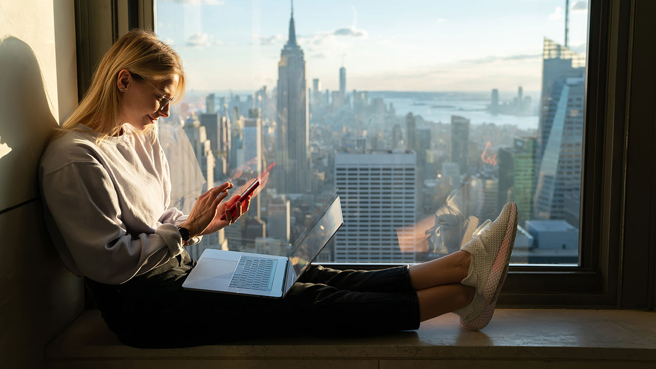 Woman texting a message.